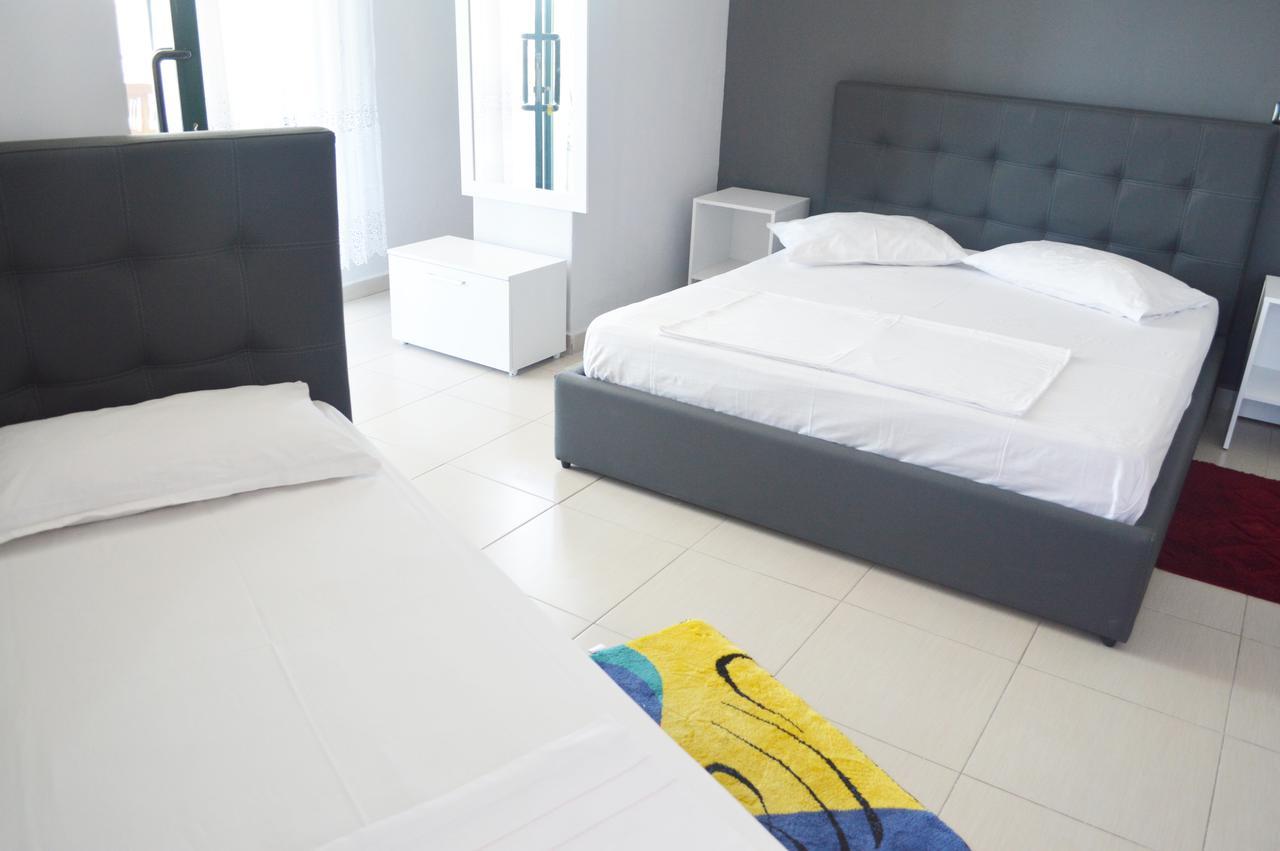 Hotel Riviera Durrës Eksteriør billede